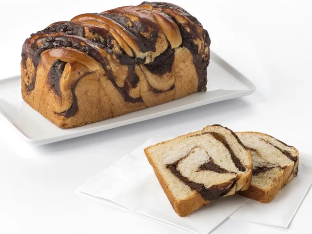 Brioche babka au chocolat, tranchée